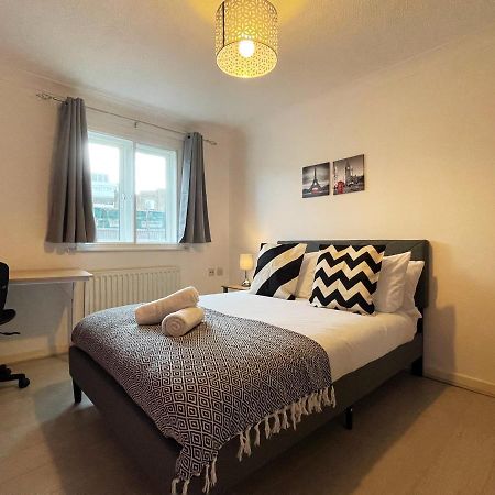 Jessica'S Place At Whitechapel London Bagian luar foto