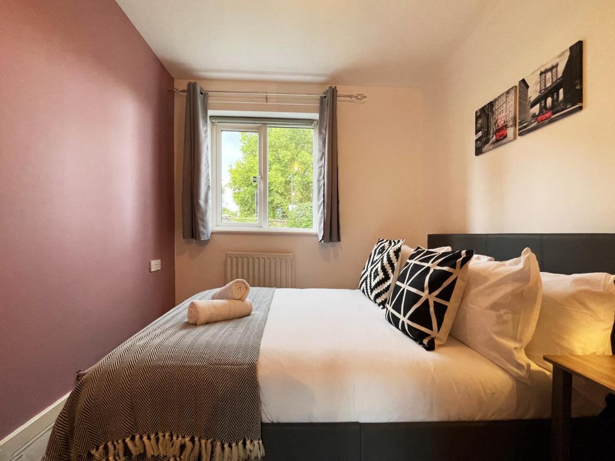 Jessica'S Place At Whitechapel London Bagian luar foto