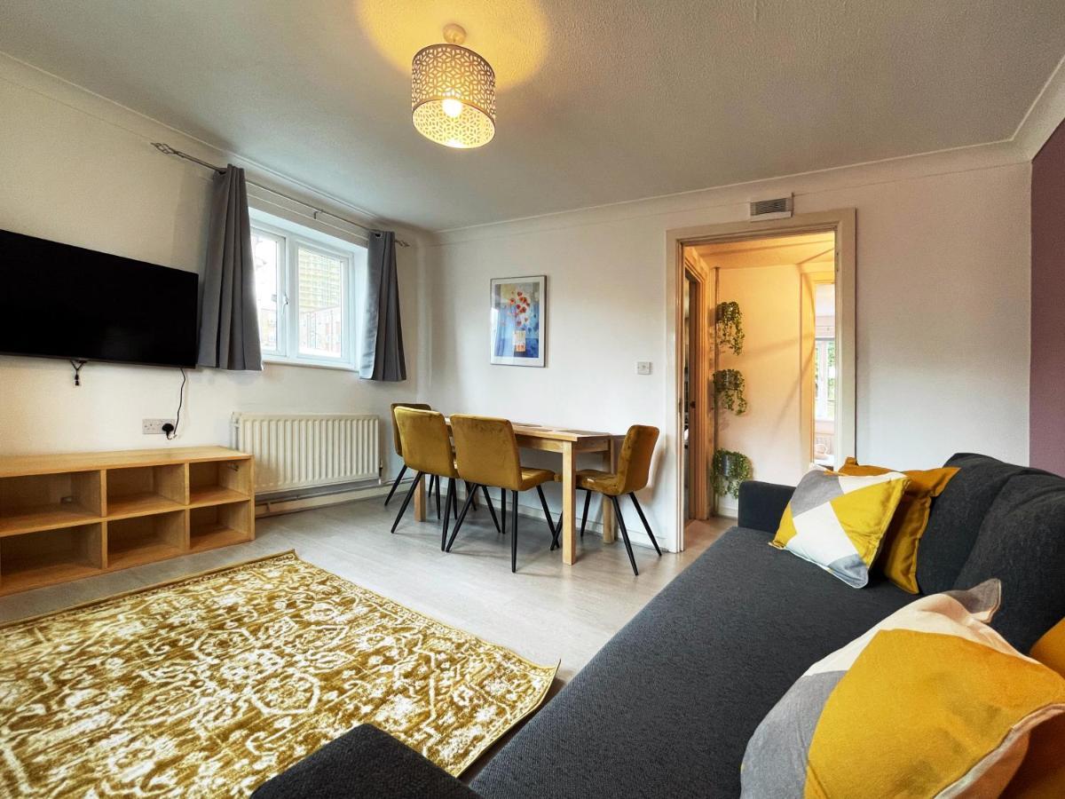 Jessica'S Place At Whitechapel London Bagian luar foto