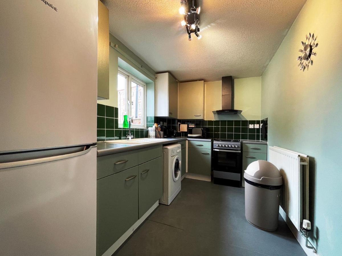 Jessica'S Place At Whitechapel London Bagian luar foto